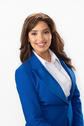 Imane Benhannachi, Laval, Real Estate Agent