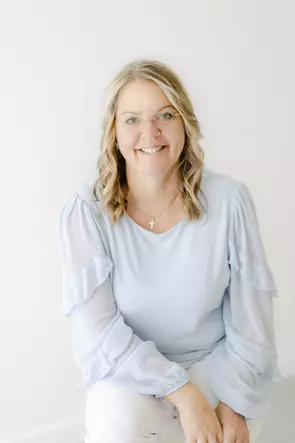 Jackie McDonald, Paris, Real Estate Agent