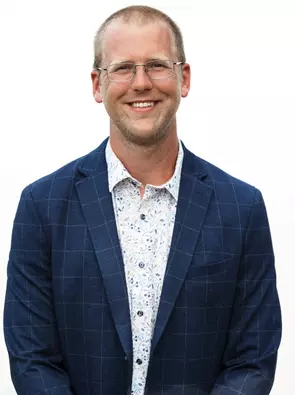 John Knaus, Regina, Real Estate Agent