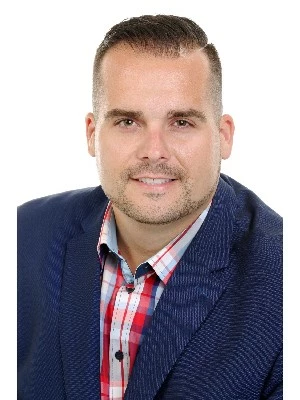 Jonathan Beauchamps, Repentigny, Real Estate Agent
