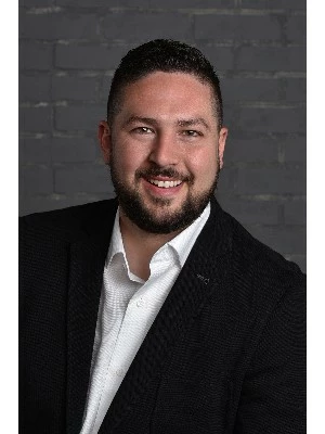Jonathan Bissonnette, Saint Jerome, Real Estate Agent