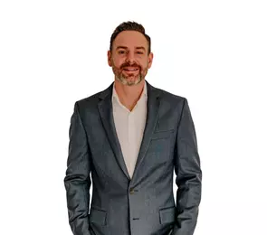 Jonathan Katronis, Surrey, Real Estate Agent