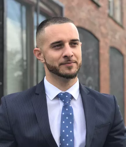 Joshua Damaren, Cambridge, Real Estate Agent