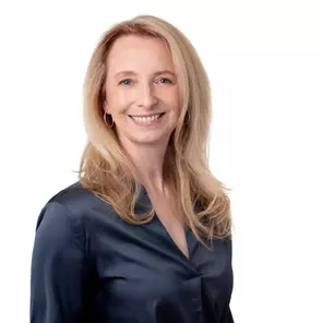 Karen Ashford, London, Real Estate Agent