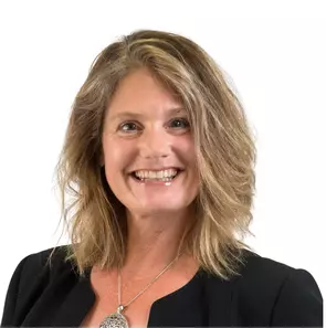 Karen Dooks, Greenwood, Real Estate Agent