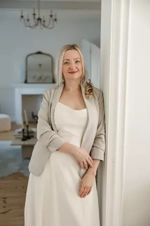 Kasia Ozog, London, Real Estate Agent