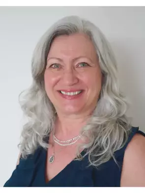 Kathy Della-Nebbia, Hamilton, Real Estate Agent