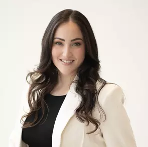 Kourtney Krasnicki, London, Real Estate Agent