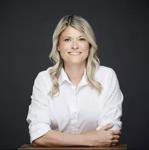 Kristen Clowry, London, Real Estate Agent