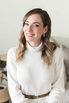 Kristina Kritikos, Burlington, Real Estate Agent