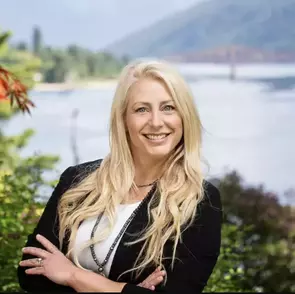 Laura Salmon, Nelson, Real Estate Agent
