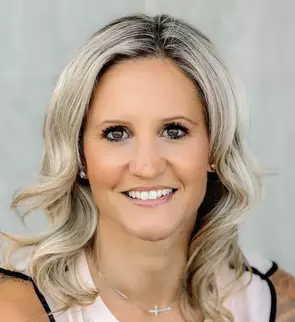 Laura Sinclair, Bellevue, Real Estate Agent