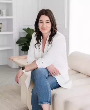 Laurel Legate, Toronto, Real Estate Agent