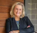 Leslie Hoban, Vienna, Real Estate Agent