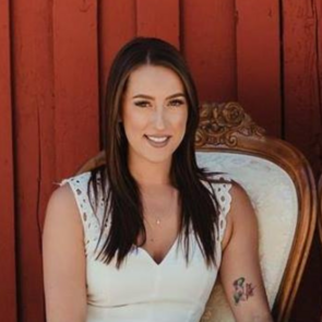 Lindsay Peters, Calgary, Real Estate Agent