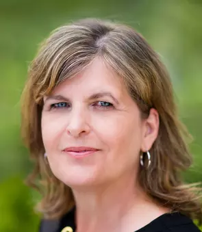 Liz Athans, Kelowna, Real Estate Agent