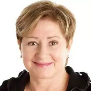 Llawrey Godinn, Port Moody, Real Estate Agent