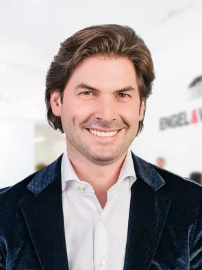 Louis-Philippe Pidgeon, Chelsea, Real Estate Agent