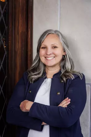 Maggie Jarvos, Collingwood, Real Estate Agent