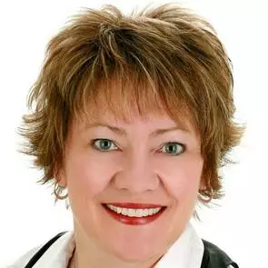 Mamie Lambert, Airdrie, Real Estate Agent