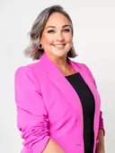 Mandy McDowell, London, Real Estate Agent
