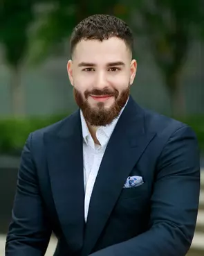 Matin Azemoudeh, Coquitlam, Real Estate Agent