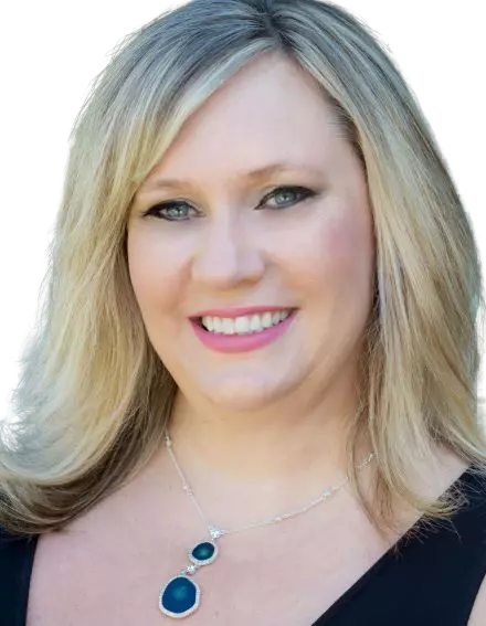 Maureen McCartney, Kingston, Real Estate Agent