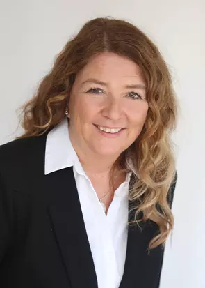 MelodyAnn Thornton, Cambridge, Real Estate Agent