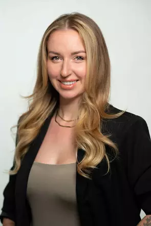 Michelle Dueck, Calgary, Real Estate Agent