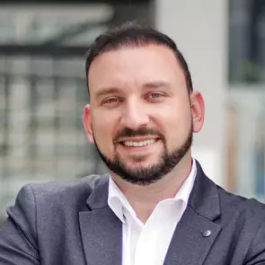 Mico Radulovic, Kitchener, Real Estate Agent
