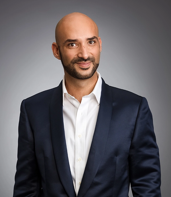 Moe Pourtaghi, Vancouver, Real Estate Agent