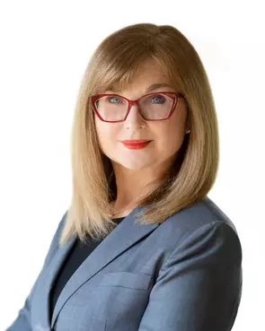 Natalie French, London, Real Estate Agent