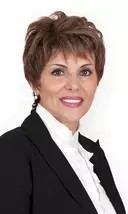 Naz Mashinchi, Coquitlam, Real Estate Agent