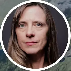 Nicole Tate-Stratton, Canmore, Real Estate Agent