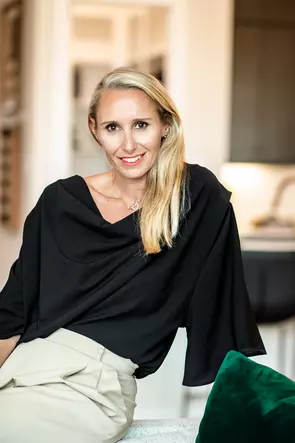 Niky Barker, Katy, Real Estate Agent