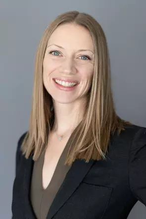 Nikki Saar, Calgary, Mortgage Broker