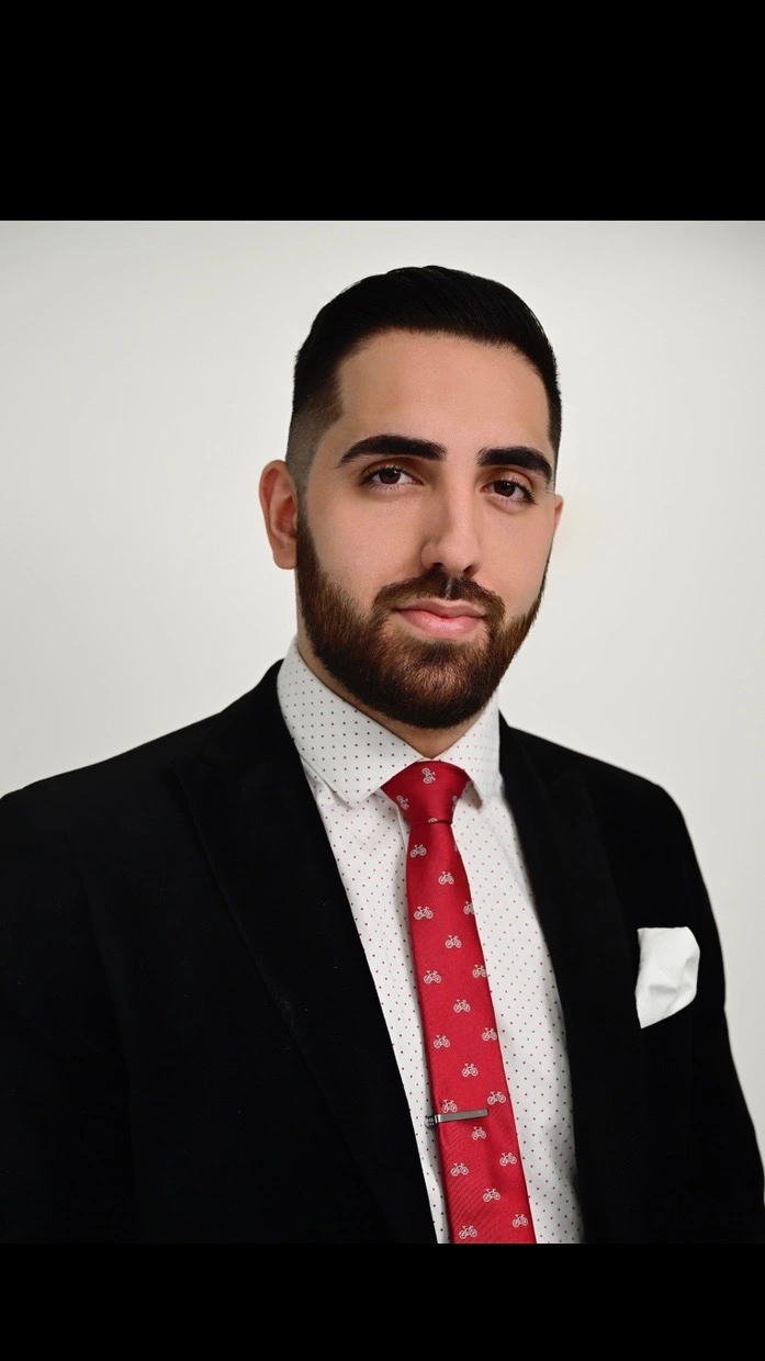 Omeed Ghafori, White Rock, Real Estate Agent