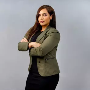 Paulina Urra, Longueuil, Real Estate Agent