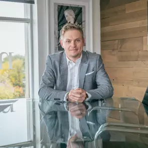 Philip Misner, Montreal, Real Estate Agent