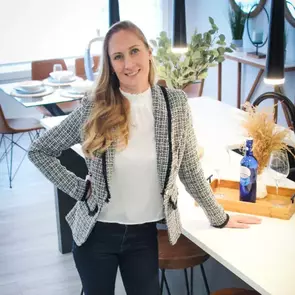 Raegan Yake, Calgary, Real Estate Agent