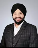 Raj Shah, Surrey, Real Estate Agent