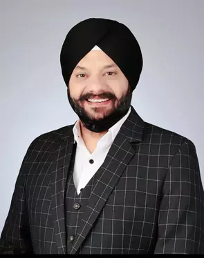 Raj Shah, Surrey, Real Estate Agent