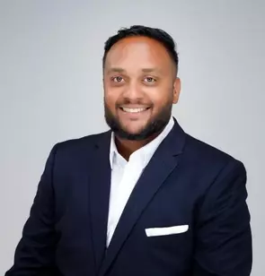Rajivan Varatharajah, Toronto, Real Estate Agent