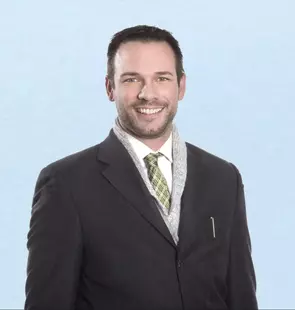 Richard Carvell, London, Real Estate Agent