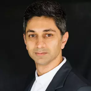 Rooz Manshadi, Kelowna, Real Estate Agent