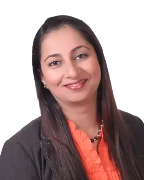 Roshni Aneja, Scarborough, Real Estate Agent