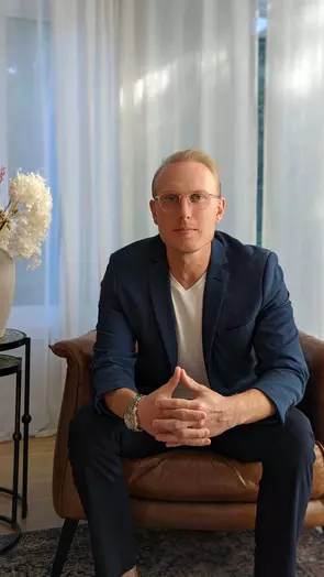 Ryan Clarke, Burlington, Real Estate Agent