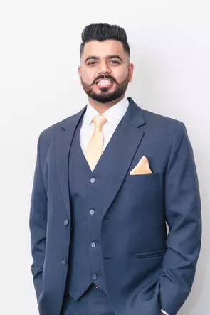 Saurabh Bains, Mississauga, Real Estate Agent