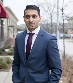 Shahbaz Khan, Milton, Real Estate Agent