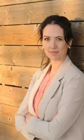 Sharon Caetano, Burlington, Real Estate Agent